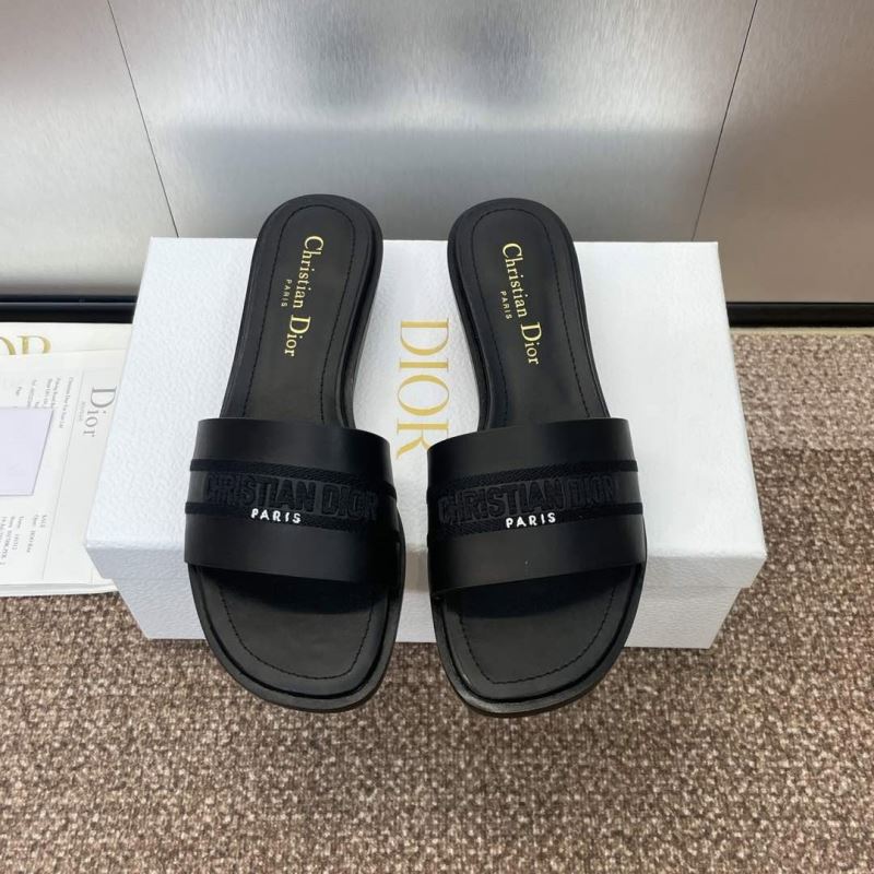 ch**an D*or slippers